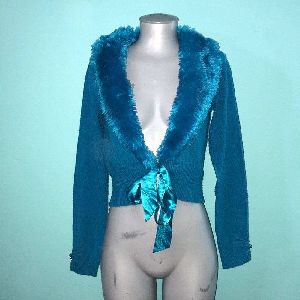 Vintage Y2K early 2000s fur trim cardigan